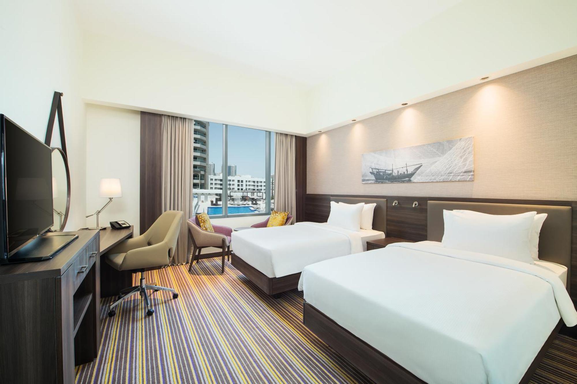 Hotel Hampton By Hilton Dubai Airport Esterno foto