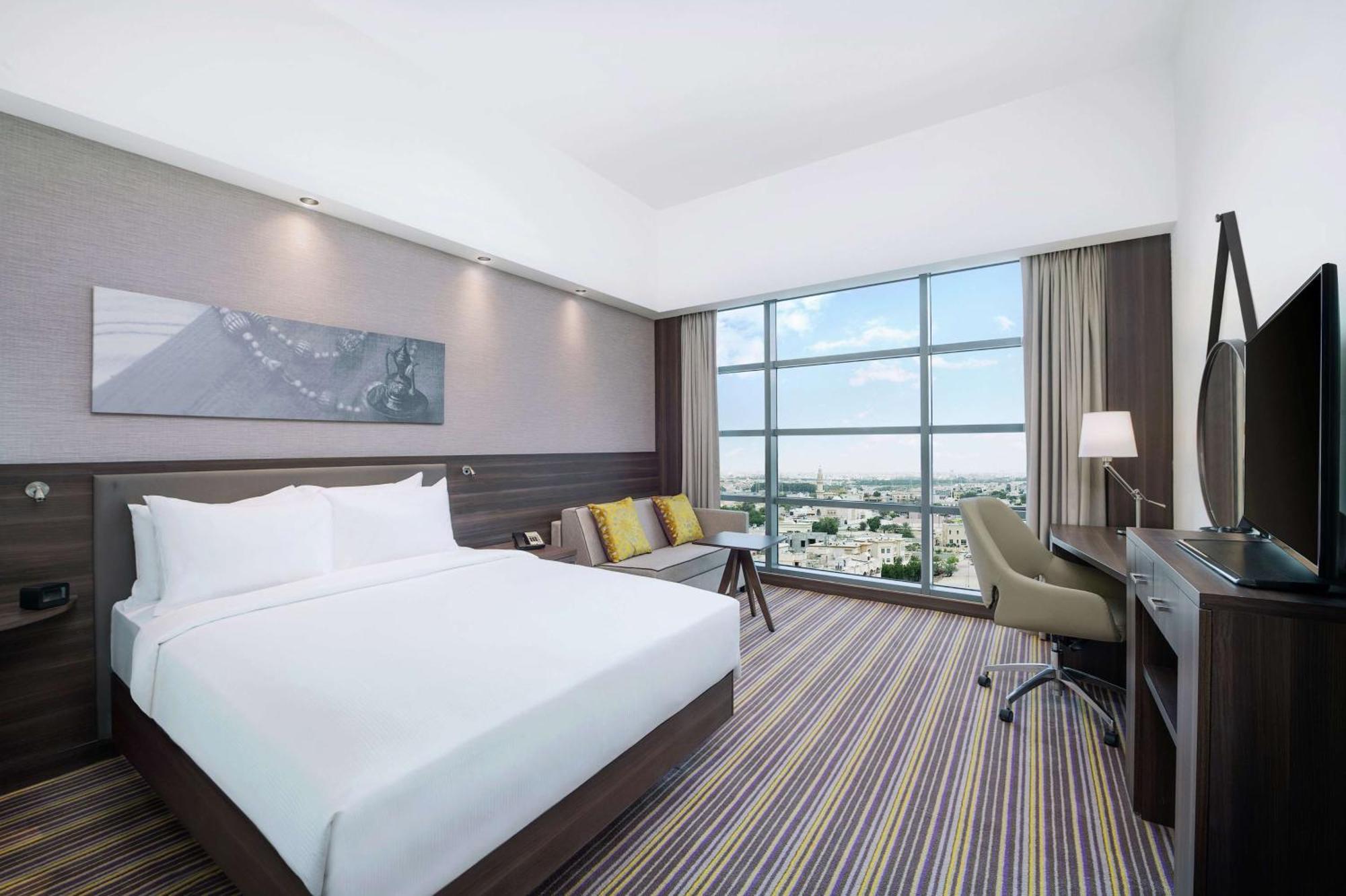 Hotel Hampton By Hilton Dubai Airport Esterno foto