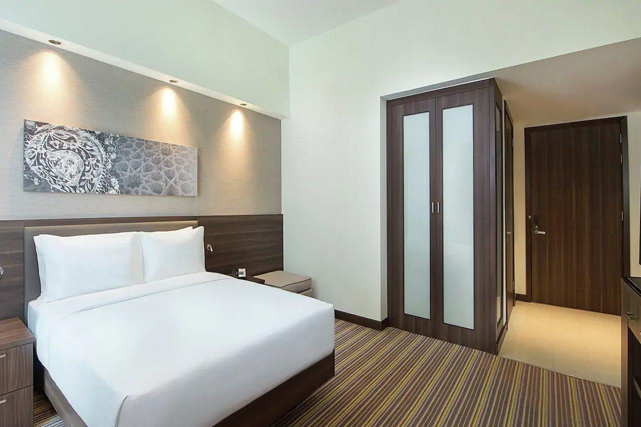 Hotel Hampton By Hilton Dubai Airport Esterno foto