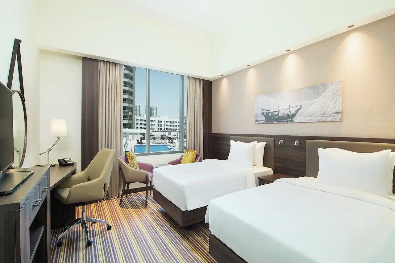 Hotel Hampton By Hilton Dubai Airport Esterno foto